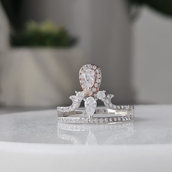 Crown tiara ring, size 7, 925 Sterling Silver Charmed Aroma - Picture 2 of 6